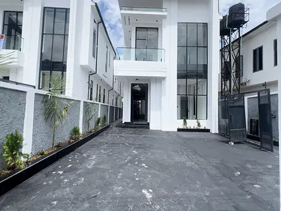 5 Bedroom — Lekki, Lagos