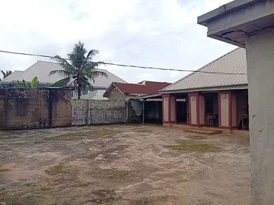 Massive Former Guest House with 10 Rooms — Agbara-Igbesa, Lagos