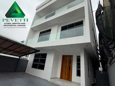 Contemporary 5 Bedroom Fully Detached Duplex+ BQ, Gym, Pool, Cinema — Ikoyi, Lagos