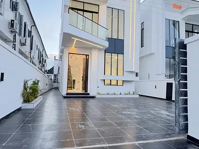 Luxurious 4-Bedrooms Fully Detached Duplex with Swimming Pool and BQ — Orchid, Lekki, Lagos