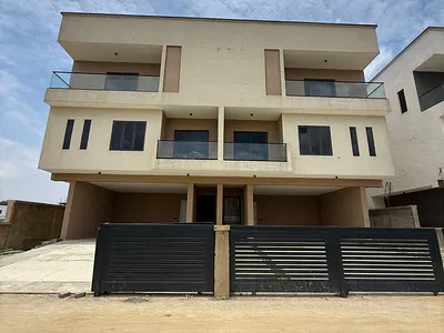 5 Bedroom Semi-Detached Duplex — Lekki, Lagos