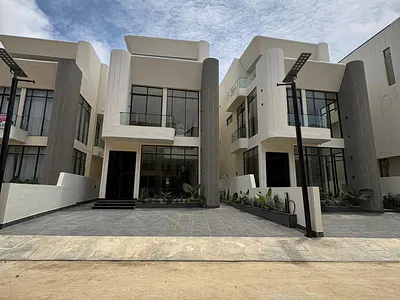 5 Bedroom Fully Detached Duplex — Lekki, Lagos