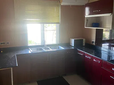 Beautiful and Spacious 3 Bedroom Apartment — Ikoyi, Lagos
