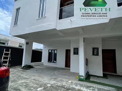 Serviced Luxury 3 Bedroom Terraced Duplex + BQ, Play Ground — Lekki, Lagos