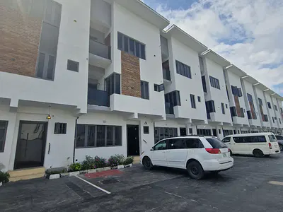 4 Bedroom with BQ — Lekki, Lagos