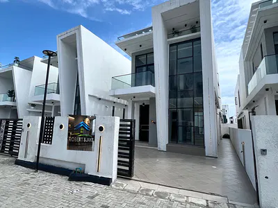 5 Bedrooms Detached Duplex with Swimming Pool, & BQ — Lekki, Lagos