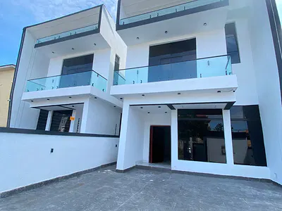 5 Bedroom Detached Duplex with Pool — Lekki, Lagos