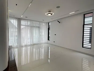 5 Bedroom Detached Duplex — Lekki, Lagos