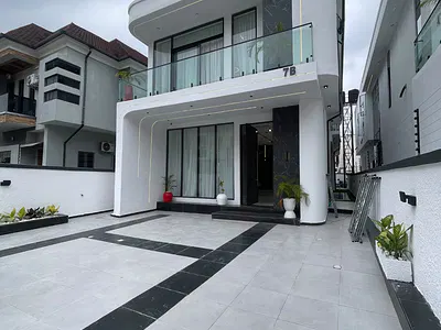 5 Bedroom Detached Duplex — Lekki, Lagos