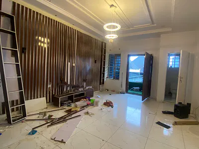 Spacious Luxury 3 Bedroom Flat (Not Negotiable) Will Be Cleaned . — Chevron Lekki, Secured Estate (Not Negotiable), Lekki, Lagos