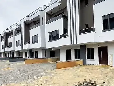 Fantastic Built 4 Bedrooms Terraced Duplex with BQ, Pool and Gym — GRA, Ogudu, Lagos