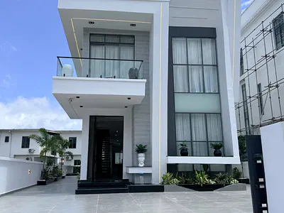 5 Bedroom Detached Duplex — Lekki, Lagos