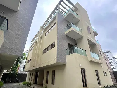 Exquisitely Built 5 Bedrooms Semi-Detached House with BQ — Banana Island, Ikoyi, Lagos