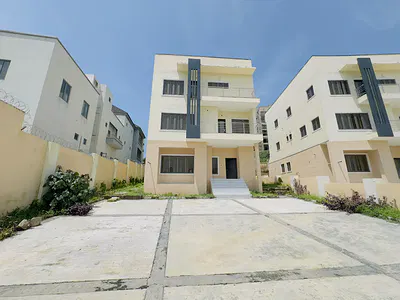 Newly Built 5 Bedroom Fully Detached Duplex with BQ — Guzape Main, Guzape District, Abuja