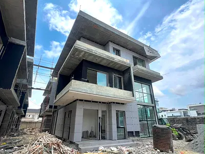 Luxury 5-Bedroom Fully Detached House — Banana Island, Ikoyi, Lagos