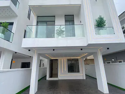 Breathtaking 5 Bedroom Fully Detached Duplex with Indoor Pool and BQ — Lekki, Lagos
