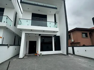 5 Bedroom Detached Duplex with Swimming Pool & BQ — Lekki, Lagos