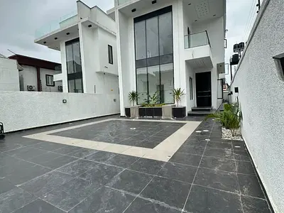 5 Bedroom Detached Duplex with Swimming Pool & BQ — Lekki, Lagos