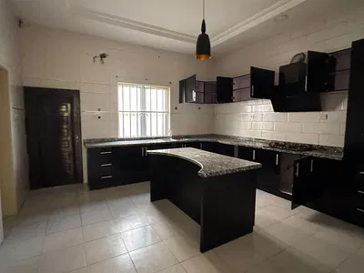 5 Bedroom — Lekki, Lagos