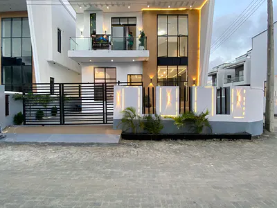 4 Bedroom Detached Duplex with Swimming Pool — Ajah, Lagos