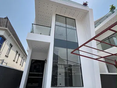 5 Bedroom Luxury Detached Duplex — Sangotedo, Ajah, Lagos