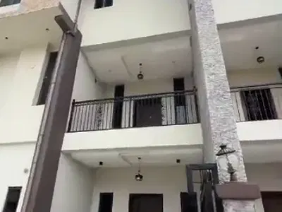6 Bedroom Detached Duplex with BQ — Tarred Road, Guzape District, Abuja