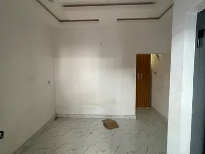 1 Room Self Comtain with Kitchen — Lekki, Lagos