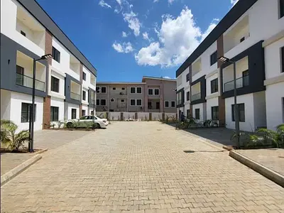 5 Bedroom Terraced Duplex — Gilmore, Jahi, Abuja