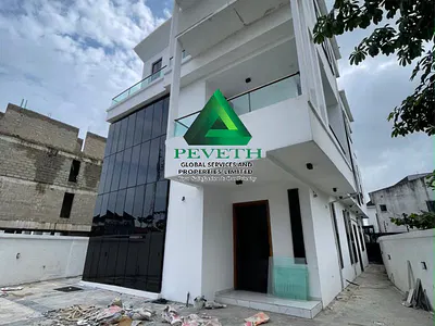 Contemporary 5 Bedroom Fully Detached Duplex + BQ, Pool, Cinema — Chevron Toll Gate, Lekki, Lagos