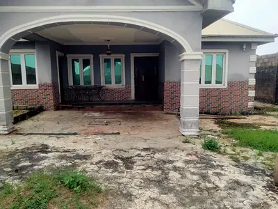 4 Bedroom Detached Bungalow — Off Gideon Street, Elenusonso., Ibadan, Oyo