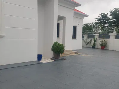 Brand New Luxury 3 Bedroom Siuted Bungalow on a Separate Compound — Lugbe District, Abuja