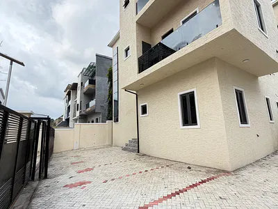 1 Bedroom Luxury Apartment — Guzape Main, Guzape District, Abuja
