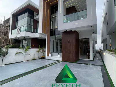 Luxury 5 Bedroom Fully Detached Duplex + BQ, Pool, Gym — Ajah, Lagos