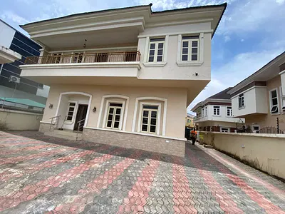 Spacious 5 Bedroom Detached Duplex with a BQ — Lekki, Lagos
