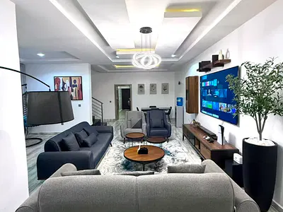 Spacious 4-Bedroom Apartment — Guzape District, Abuja