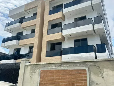 Lovely 2 Bedroom Apartment with BQ, Elevator & Swimming Pool — Lekki, Lagos