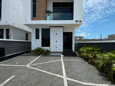 Luxuriously Built 5 Bedroom Fully Detached Duplex — Lekki, Lagos