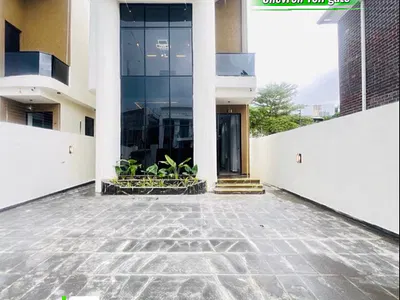 5 Bedroom Detached Duplex with Swimming Pool — Lekki, Lagos