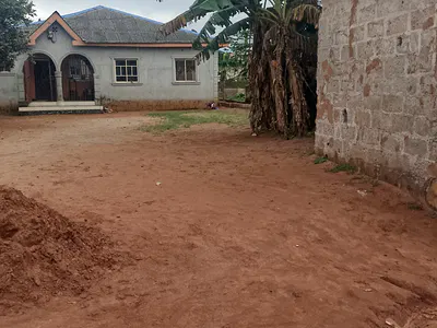 4 Bedroom Flat + 2 Shops — Atan Otta, Atan Ota, Ado-Odo/Ota, Ogun