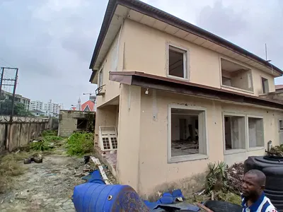5 Bedroom Detached House with BQ — Lekki, Lagos