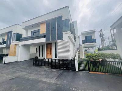 5 Bedroom Detached Duplex with Swimming Pool — Lekki, Lagos