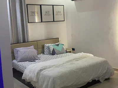 1 Private Ensuite Bedroom Available in a 3-Bedroom Shared Apartment. — Bayview, Lekki, Lagos