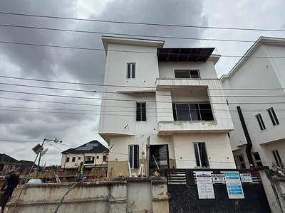 5 Bedroom Fully Duplex Located in an Estate — Maryland, Lagos