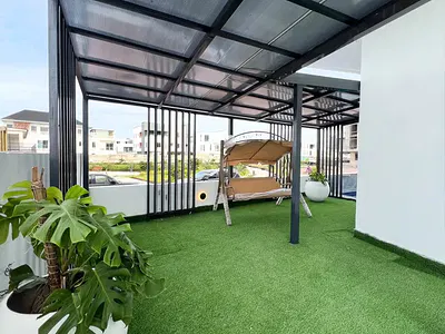 High End Modern 5 Bedroom Detached Duplex with Pool, BQ, Cinema — Lekki, Lagos