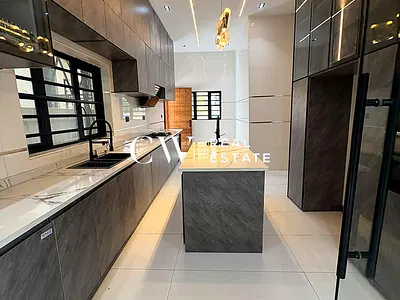 5 Bedroom Detached Duplex — Lekki, Lagos