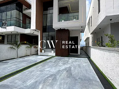 5 Bedroom Detached Duplex — Lekki, Lagos