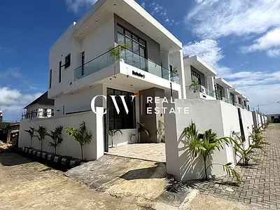 4 Bedroom Detached Duplex — Lekki, Lagos