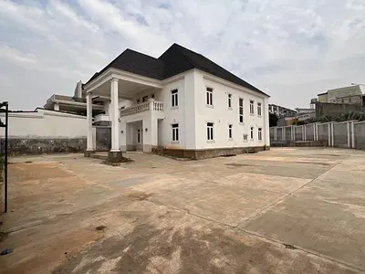 6 Bedroom Luxury Detached Duplex — Guzape District, Abuja