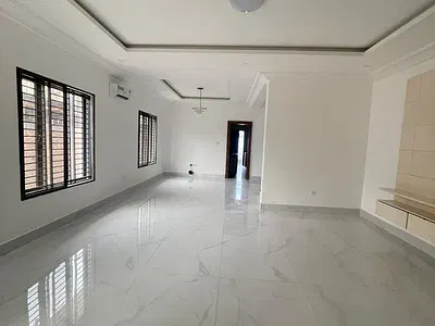 5 Bedroom Semi-Detached House — Ikoyi, Lagos
