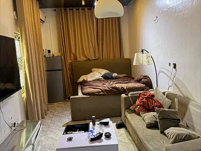 1 Master Bedroom Apartment Upstairs with Balcony, Steady Light. — Cyberville Estate, Ikate, Lekki, Lagos